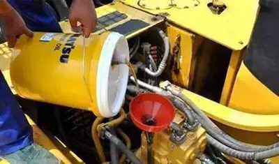 用對(duì)齒輪油，延長挖掘機(jī)使用壽命不是夢(mèng)！